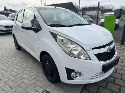 Używany Chevrolet Spark LS 68 KM (50 kW) 2013 Biały Hatchback