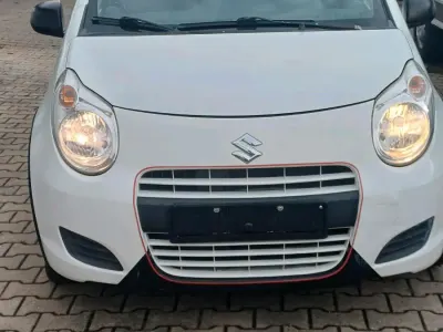 Gebraucht Suzuki Alto 68 PS (50 kW) 2011 Weiß Kleinwagen
