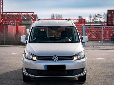 Gebraucht VW Caddy Maxi 105 PS (77 kW) 2014 Silber Van / Kleinbus