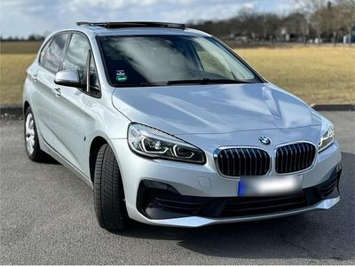Gebraucht BMW 225 224 PS (164 kW) 2019 Silber Van / Kleinbus