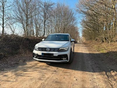 Gebraucht VW Tiguan Allspace R-line 239 PS (175 kW) 2020 Weiß SUV