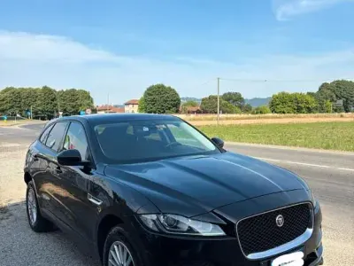 Gebraucht Jaguar F-Pace Portfolio 179 PS (131 kW) 2017 Schwarz SUV