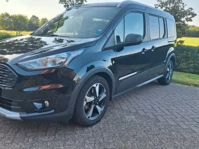 Gebraucht Ford Tourneo Titanium 120 PS (88 kW) 2021 Schwarz Van / Kleinbus