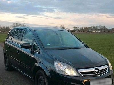 Usata Opel Zafira 115 CV (84 kW) 2012 Nero Monovolume