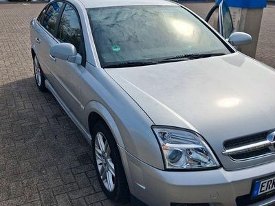 Second-hand Opel Vectra GTS 122 CP (89 kW) 2004 Argintiu Berlinǎ