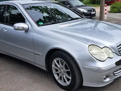 Gebraucht Mercedes C180 Elegance 143 PS (105 kW) 2006 Silber Limousine