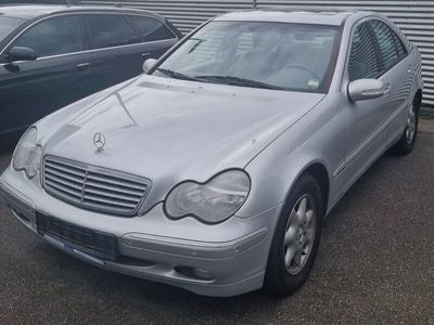 Mercedes C200