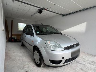 Silber Gebraucht 2004 Ford Fiesta Kleinwagen | 1.000 € (Guter Preis)