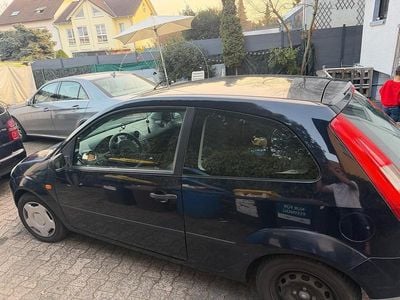 Gebraucht Ford Fiesta 80 PS (58 kW) 2005 Blau Kleinwagen