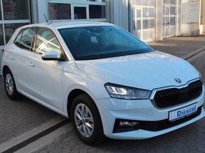 Gebraucht Skoda Fabia Selection 95 PS (69 kW) 2023 Weiß Limousine