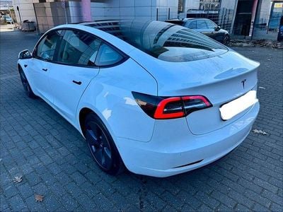 Gebraucht Tesla Model 3 Standard Range Plus 239 kW (325 PS) 2022 Weiß Limousine