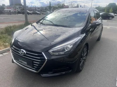 Gebraucht Hyundai i40 Premium 141 PS (103 kW) 2015 Schwarz Kombi