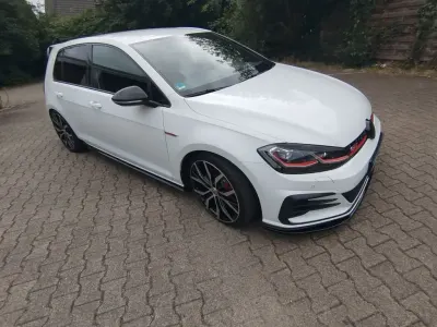 Używany VW Golf VII GTI 245 KM (180 kW) 2017 Biały Sedan/Limuzyna