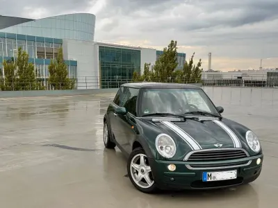 Usado Mini ONE 90 HP (66 kW) 2002 Verde Citadino