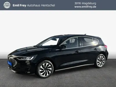 Neu Ford Focus Titanium 125 PS (91 kW) 2025 Agate black metallic Limousine