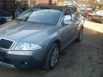 Gebraucht Skoda Octavia Scout 4x4 150 PS (110 kW) 2008 Beige Kombi