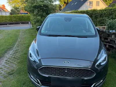 Gebraucht Ford S-MAX Vignale 241 PS (177 kW) 2019 Grau Van / Kleinbus