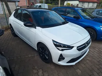 Gebraucht Opel Corsa 101 PS (74 kW) 2023 Jadeweiß Kleinwagen