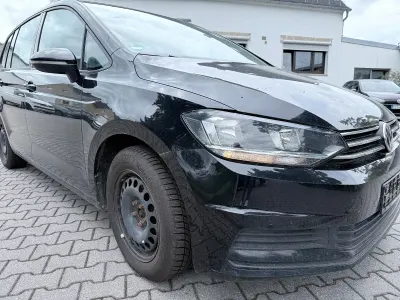 Gebraucht VW Touran 150 PS (110 kW) 2017 Schwarz Van / Kleinbus