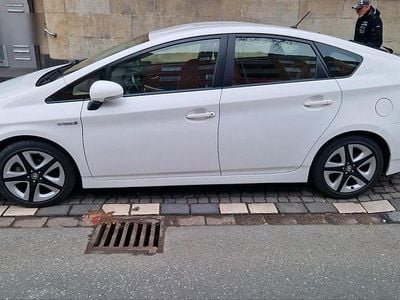 Gebraucht Toyota Prius 136 PS (100 kW) 2015 Weiß Limousine