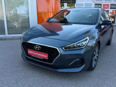 Gebraucht Hyundai i30 YES! 140 PS (102 kW) 2019 Micron/pepper grey Limousine