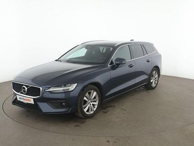 Blau Gebraucht 2021 Volvo V60 Momentum Kombi | 23.780 € (Guter Preis)