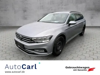 Gebraucht VW Passat Business 150 PS (110 kW) 2023 Pyritsilber metallic Kombi