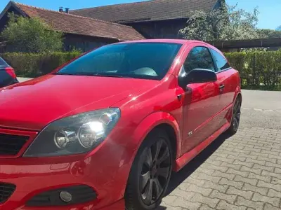 Gebraucht Opel Astra GTC Sport 140 PS (102 kW) 2009 Rot Limousine