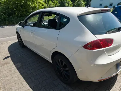 Gebraucht Seat Leon 105 PS (77 kW) 2011 Weiß Kleinwagen