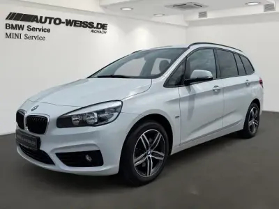 Gebraucht BMW 220 Gran Tourer Sport Line 192 PS (141 kW) 2017 Alpinweiss iii Van / Kleinbus