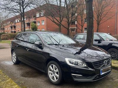 Second-hand Volvo V60 150 CP (110 kW) 2016 Negru Break