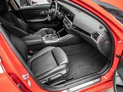 Gebraucht BMW 320 Sport Line 184 PS (135 kW) 2020 Rot Limousine
