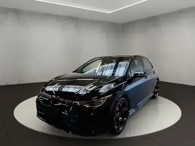 Neu VW Golf VIII GTI 325 PS (239 kW) 2026 Grenadillschwarz metallic Limousine