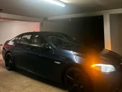 Gebraucht BMW 520 M Sport 184 PS (135 kW) 2011 Blau Limousine