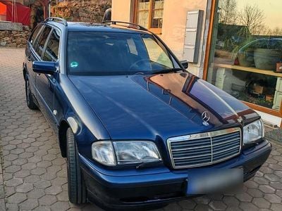 Gebraucht Mercedes C200 136 PS (100 kW) 1998 Blau Kombi