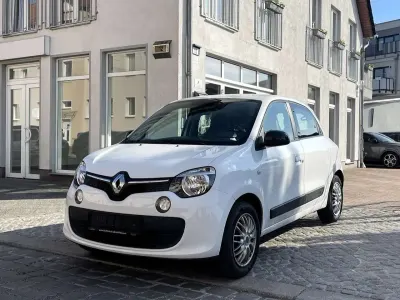 Begagnad Renault Twingo LIMITED 71 HK (52 kW) 2018 Vit Halvkombi