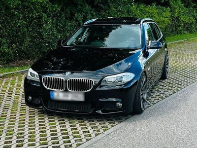 gebraucht BMW 530 f11 D Panorama Dach,Anhängerkupplung,Komforsitze SOFTCLOSE