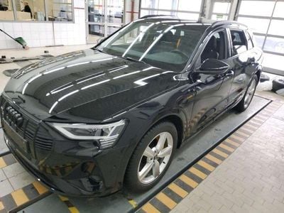 Gebraucht Audi e-tron Black Edition 300 kW (408 PS) 2023 Mythosschwarz metallic SUV