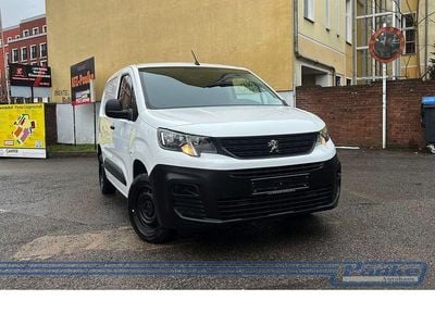 Gebraucht Peugeot Partner S 110 PS (80 kW) 2021 Weiß Van / Kleinbus