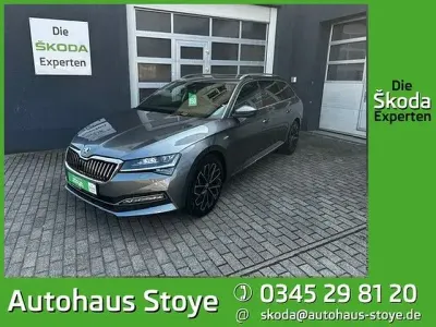 Gebraucht Skoda Superb LAURIN & KLEMENT 200 PS (147 kW) 2023 Grau Kombi