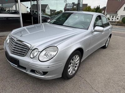 Usata Mercedes E200 Elegance 184 CV (135 kW) 2008 Argento Berlina