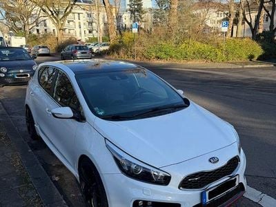 Gebraucht Kia Ceed GT-Track 204 PS (150 kW) 2014 Weiß Kleinwagen
