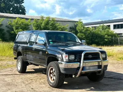 Gebraucht Toyota HiLux 140 PS (102 kW) 1999 Schwarz Pickup