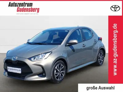 Gebraucht Toyota Yaris Hybrid Team 116 PS (85 kW) 2022 Bronze Kleinwagen
