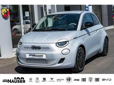 Neu Fiat 500e La Prima 86 kW (118 PS) 2026 Blau Kleinwagen