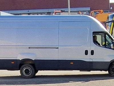 Gebraucht Iveco Daily 156 PS (114 kW) 2017 Silber Van
