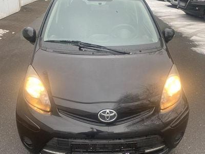 Gebraucht Toyota Aygo 68 PS (50 kW) 2014 Schwarz Kleinwagen