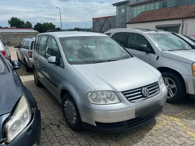 Gebraucht VW Touran 2004 Silber Van / Kleinbus