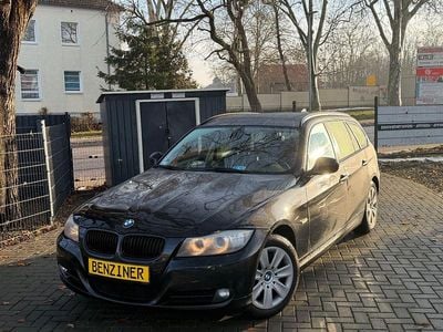 Schwarz Gebraucht 2010 BMW 318 Sport Line Kombi | 3.900 € (Guter Preis)