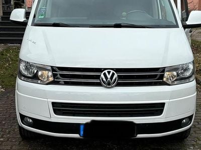 Usata VW Multivan 179 CV (131 kW) 2011 Bianco Monovolume